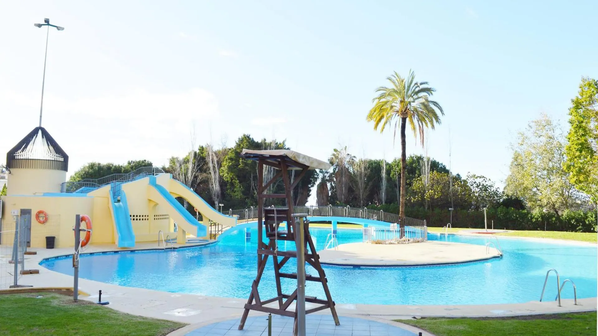 Apart With Swimming Pool Open All Year Benalmádena