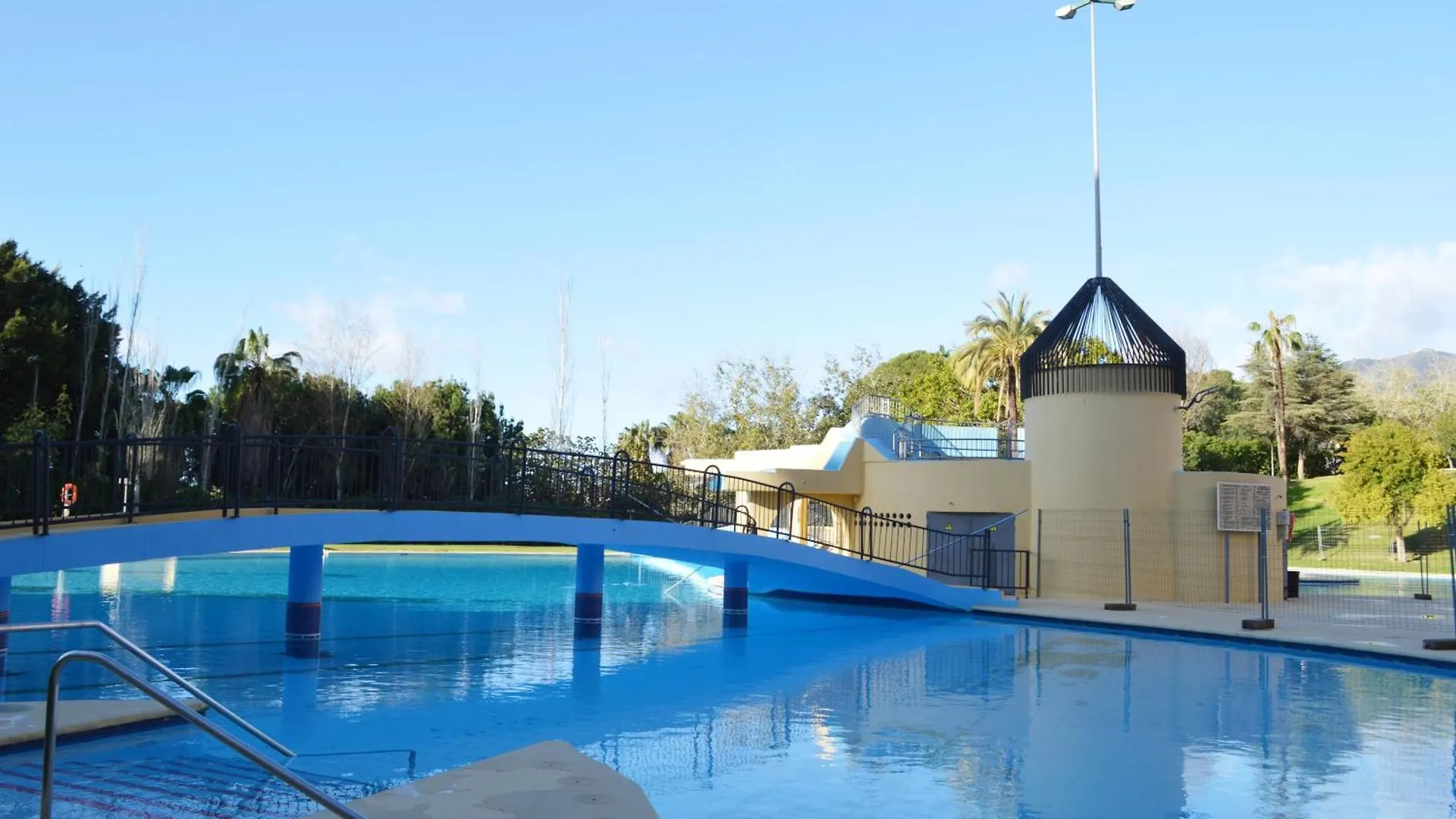 Apart With Swimming Pool Open All Year Benalmádena
